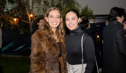  Pilar Fernández y Alexandra Calderón.