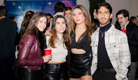  Alejandra Gutiérrez, Carolina Ascanio, Isabela Varela y José Julián Medlich.