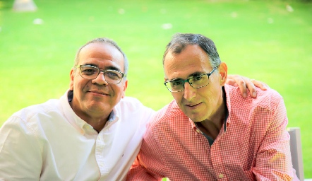  Arturo Valadez Medellín y Luis Scanlan.