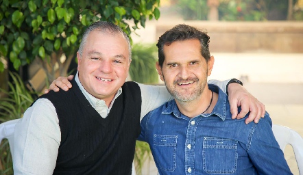  Pbro. Oscar Pérez y Jaime Fonte.