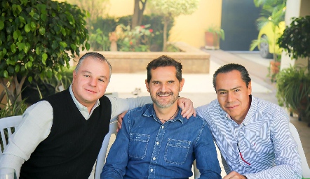  Pbro. Oscar Pérez, Jaime Fonte y Miguel Castillo.
