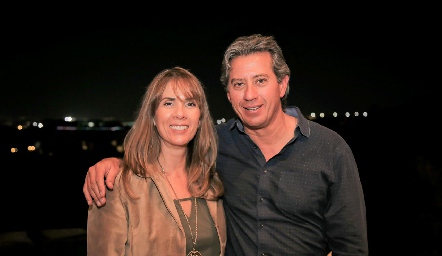  Gabriela Aranda y Gustavo González.