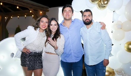 Fernanda Corona, Jackie de la Garza, Mattew Delgado y Jorge Loza.