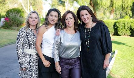  Karla Saucedo, Coco Méndez, Alejandra Ávila y Cristina Puga.