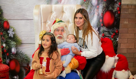  Familia Rojo Berrones y Santa Claus.