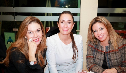  Geo, Adriana Dibildox y Marilú Paredes.