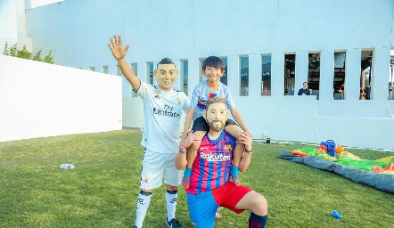 Cristiano Ronaldo, Mauricio Huerta y Lionel Messi.