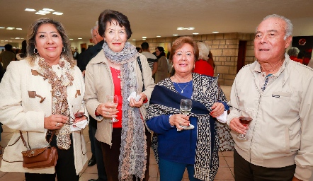  Ana Maria Valencia, Irma Davalos, Gloria Loredo y Ernesto Loredo.