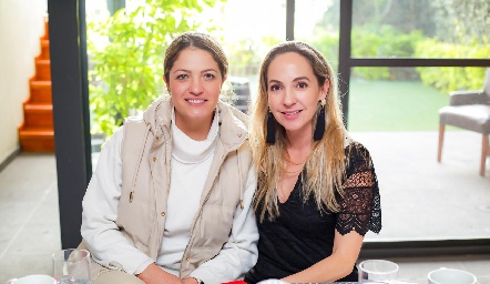  Marcela Gómez y Lila Medina.