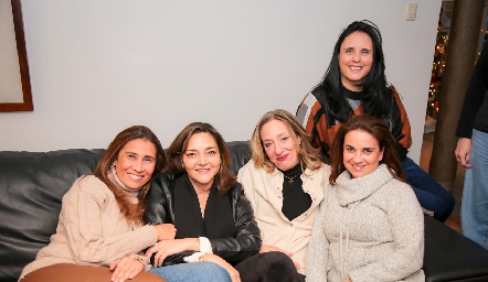  Claudia Quijano, Marta Rangel, Mari Tere Meade, Rocío Alcalde y Maite Ascanio.