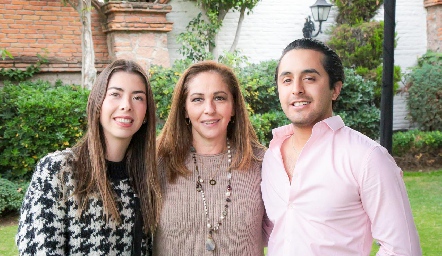  Ana Paty Ramírez, Olga Lorena Castro y Diego Carreón.