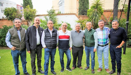 Chuy Garza, Nacho Ramírez, Quico Acosta, Hilario Alatamirano, Agustín Rodríguez, Juan Ávila, Memo Delgado y Oscar Hinojosa.