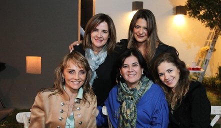  Claudia Barba, Noemí Sampere, Cyntia Sánchez, Chelito Padrón y Sigrid Werge.