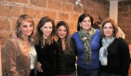  Claudia Barba, Sigrid Werge, Chelito Padrón, Cynthia Sánchez y Noemí Sampere.