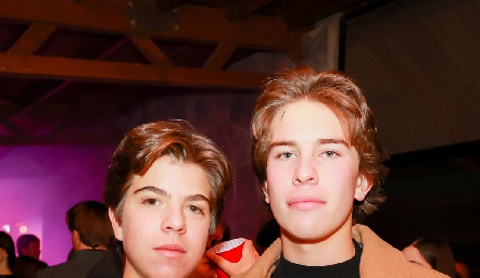  Lucas Espinosa y Agustín García.