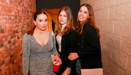  Camila Monsiváis, María Paula y Ana Ceci Córdova.