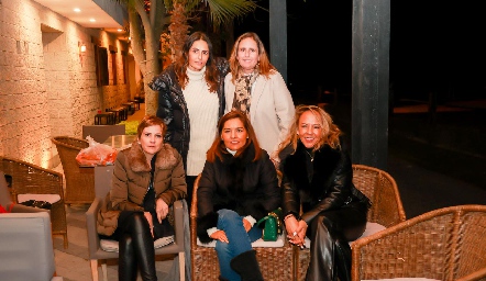  Claudia Artolózaga, Marcela Payán, Claudia Hinojosa, Lorena Torres y Alma Durón.