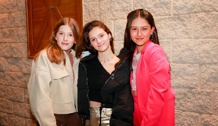  Miranda Gutiérrez, Valeria Ortiz y María Espinosa.