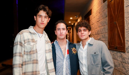  Esteban Artolózaga, Roberto Silva y César Morales.