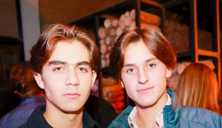  Paulo Stevens y Leo Zermeño.