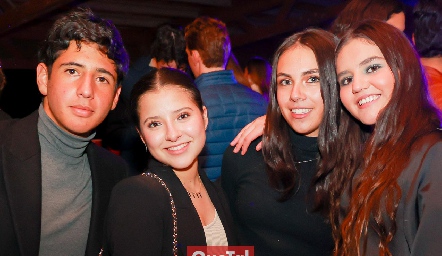  Marcelo Silva, Ana Pau, Marijó Mendoza y Mía Zendejas.