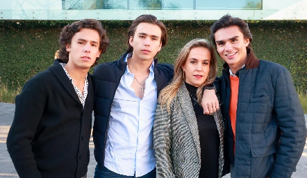  Juan Pablo Ruiz, Oscar Ruiz, Mónica Torres y Jaime Ruiz.