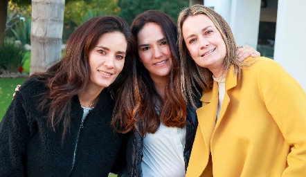  Ana Aranda, Ana Paula Valdés y Gaby Artolózaga.