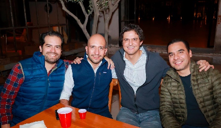  Diego Bocard, José Antonio Gutiérrez, José Cabrera y Mauricio García.