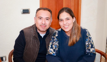  Cristian Esqueda y Pilar Allende.