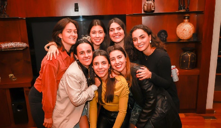  Isa Mendizábal, Montse del Valle, Cata Esper, María Bravo, Ceci Gómez, Ilse Lázaro y Daniela Navarro.