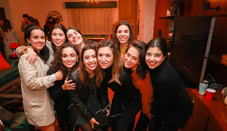  Ceci García, Montse Del Valle, María Bravo, Cata Esper, Daniela Navarro, Ana Paula González, Ilse Lázaro, Isa Mendizábal e Isa Maza.