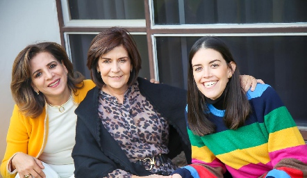  Ana Emelia Tobías, Coco Mendizábal y Daniela Pérez.