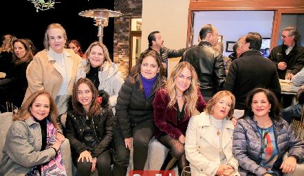  María de Jesús Veliz, Claudia Rubín de Celis, Betilú Sánchez, Martha Malo, Rocío Ortuño, Daniela Serment, Maru Meade y Marcela del Peral.