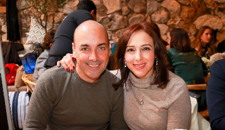  Marcelo Basurto y Sandra Aldrete.
