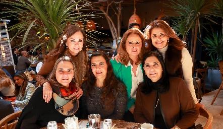  Claudette Mahbub, Elsa Tamez, Mely Mahbub, Maru Martínez, July Mahbub y Patricia Silos.