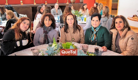  Laura, Claudia Sánchez, Carmen Bravo, Tita García y Ana Laura Villarreal.