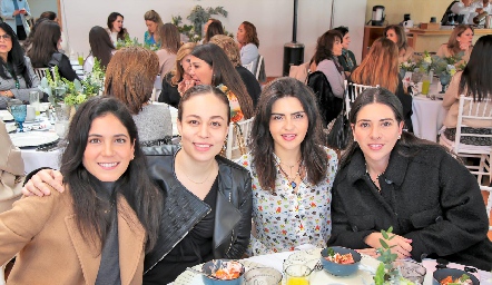  Maribel Rodríguez, Fernanda Torres, Daniela de los Santos y Cristina Lorca.