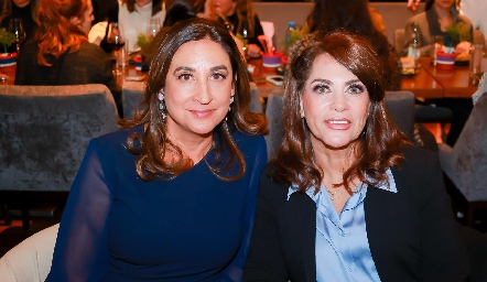  Blanca González y Raquel Altamirano.