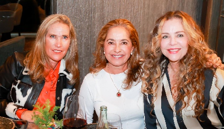  Claudia Quiroz, Patricia Gaviño y Gabriela Serment.