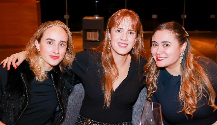  Ángeles Mahbub, Ana Gaby Mina y Alejandra Paz.