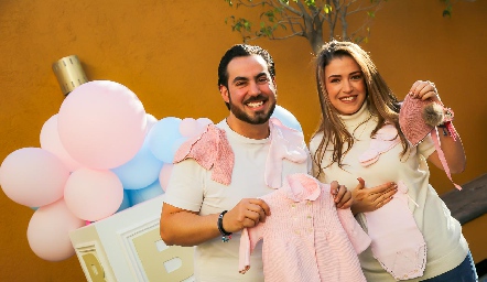  Gerardo Chevaile y María José Hernández serán papás de una niña.