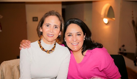  Diana Villegas y Laura Rodríguez.