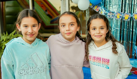  Natalia, Alexa y Maya.