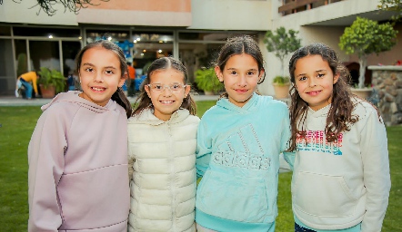 Maya, Isabella, Alexia y Natalia.