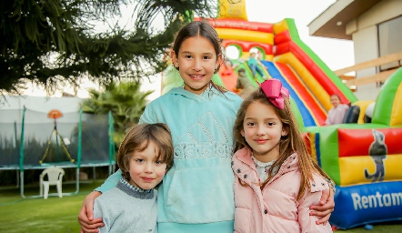  Santi, Alexia y María Inés.