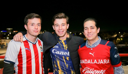  Juan Córdova, Mauricio Maza y Gerardo Martínez.