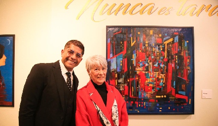  Graciela Palau y el director del museo Francisco Cossío.