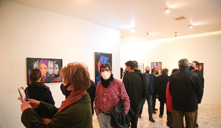  Admiradores de arte.