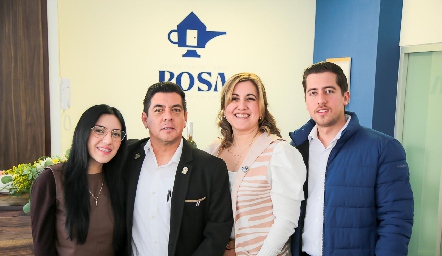  Paulina Portillo, Miguel Portillo, Adriana Sánchez y Miguel Portillo.