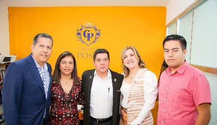  Gerardo López, Neli Garza, Miguel Portillo, Adriana Sánchez y Gerardo López.